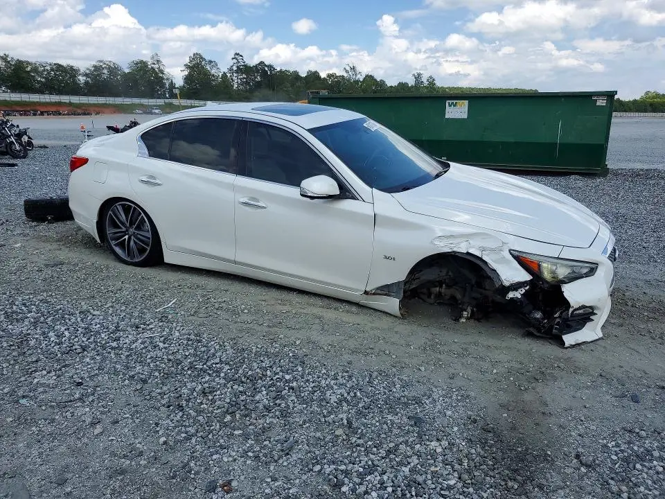 2016 INFINITI Q50 SPORT  