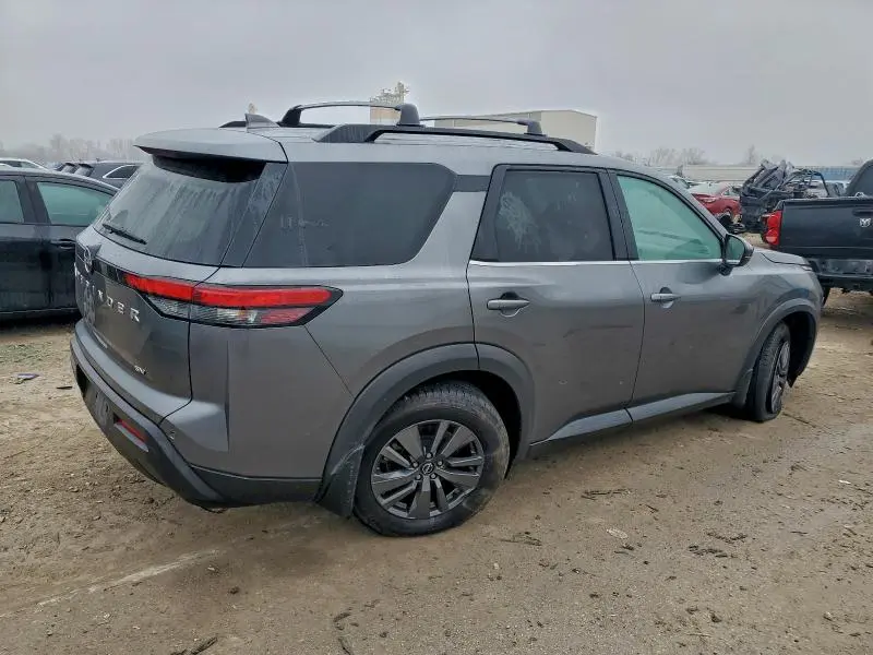 2022 NISSAN PATHFINDER SV  