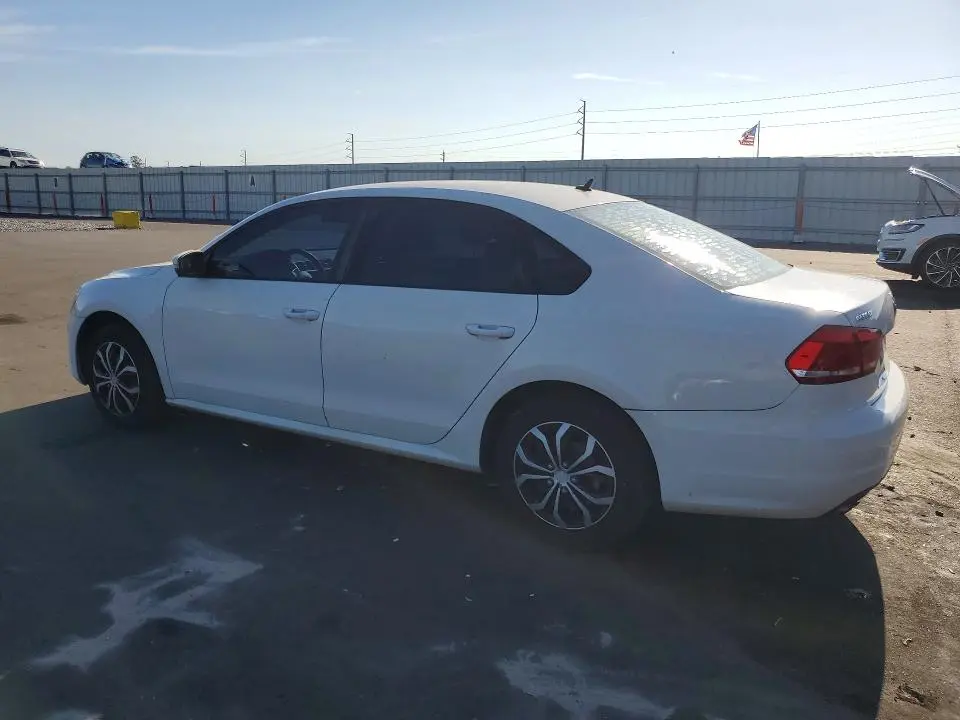 2014 VOLKSWAGEN PASSAT S  