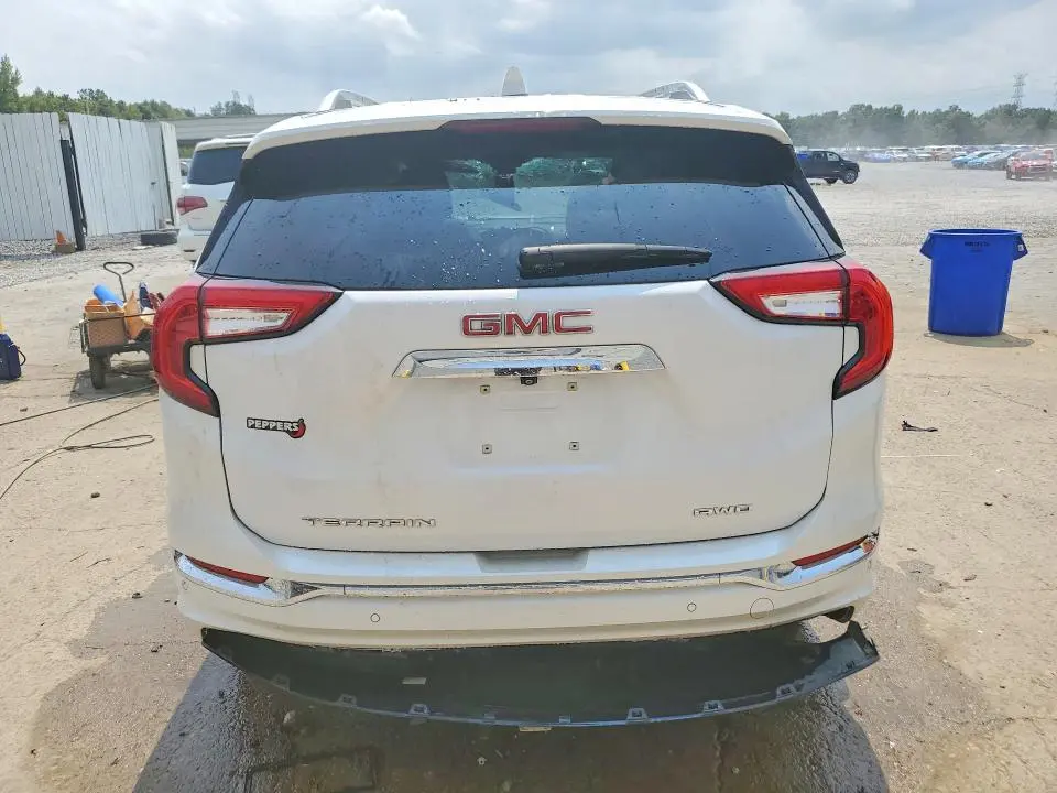 2024 GMC TERRAIN DENALI  