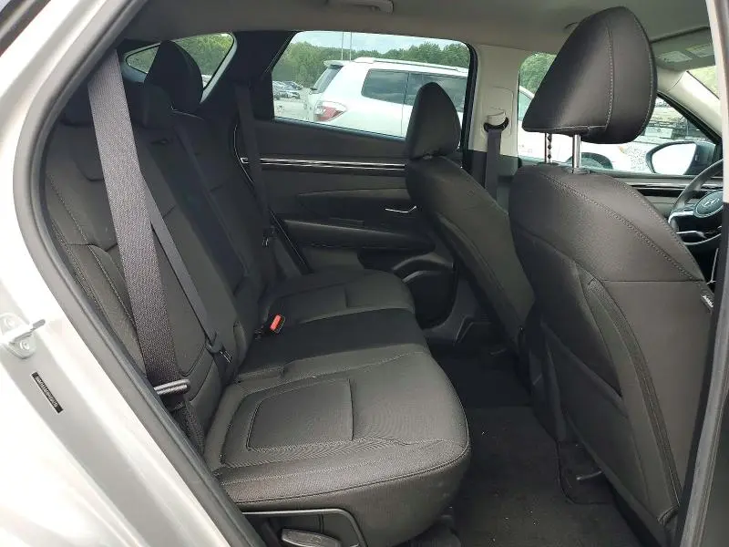 2023 HYUNDAI TUCSON SE  