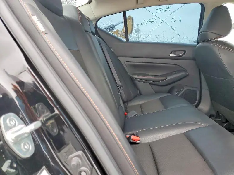 2022 NISSAN ALTIMA SR  