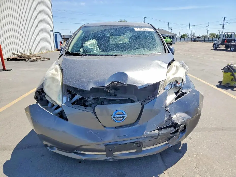 2015 NISSAN LEAF S  