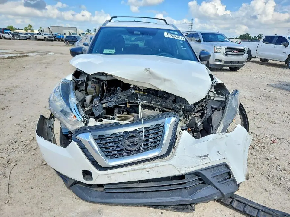 2018 NISSAN KICKS S  