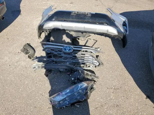 2020 TOYOTA RAV4 XSE