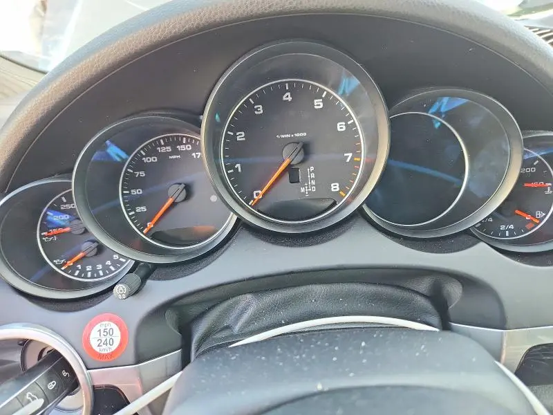 2017 PORSCHE CAYENNE   