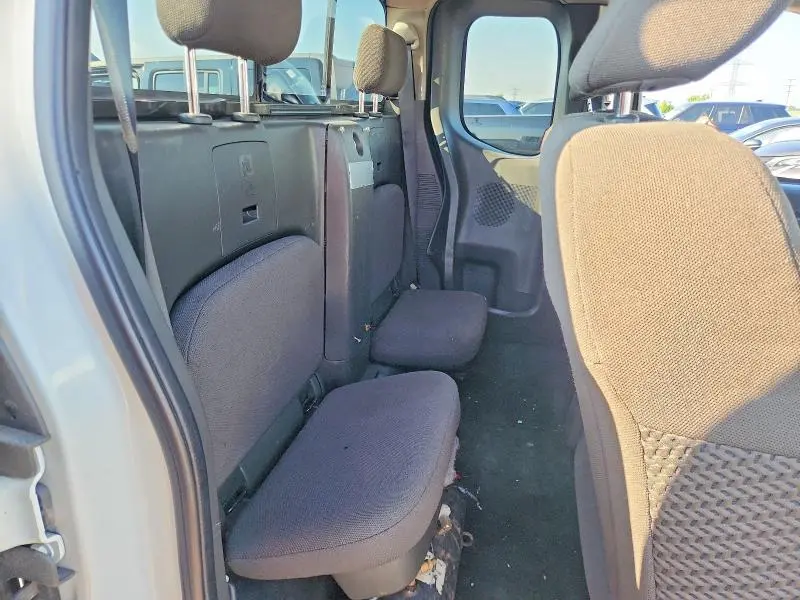 2018 NISSAN FRONTIER SV V6  