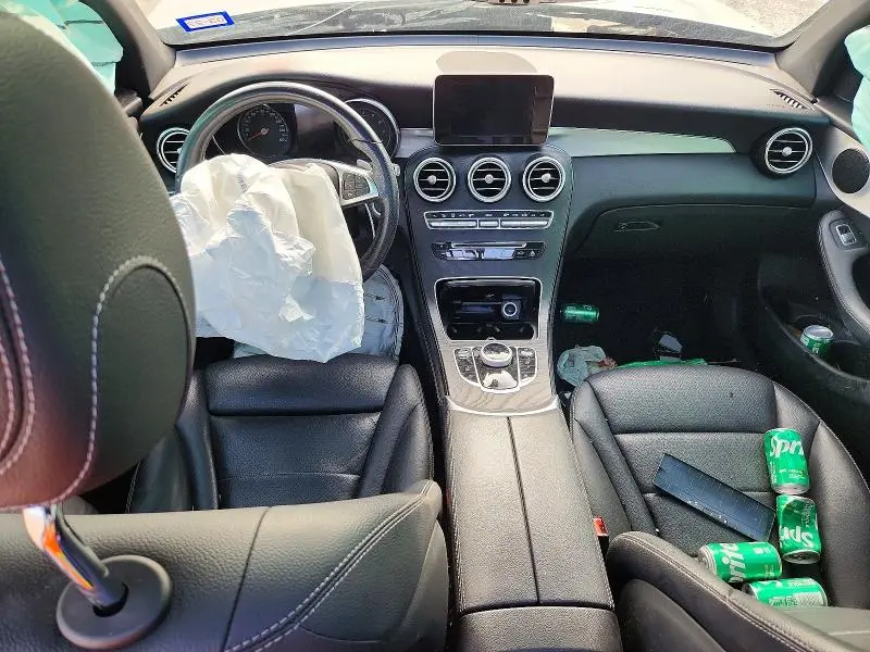 2019 MERCEDES-BENZ GLC 300  