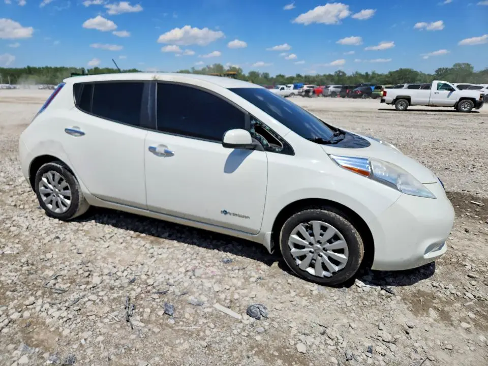 2015 NISSAN LEAF S  