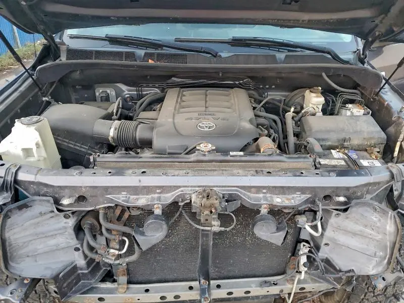 2018 TOYOTA TUNDRA CREWMAX SR5  