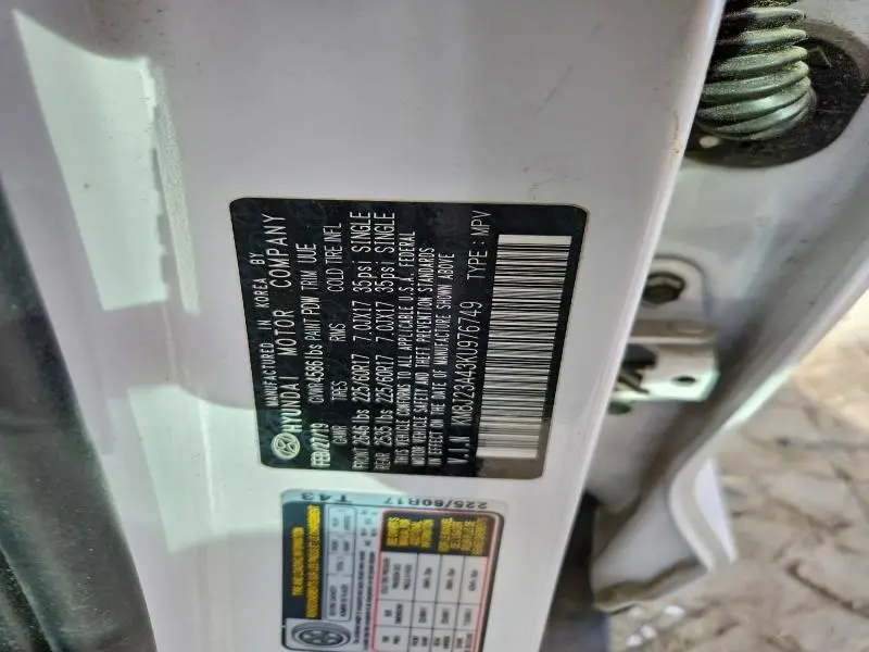 2019 HYUNDAI TUCSON SE  