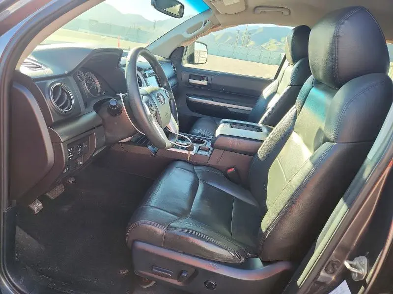 2016 TOYOTA TUNDRA SR5  