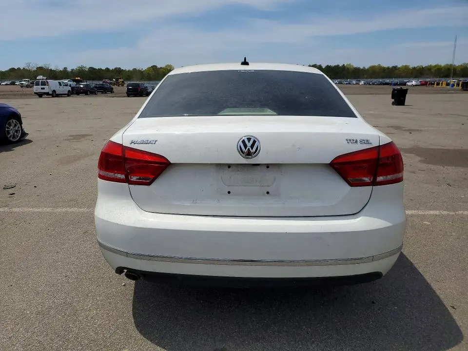 2013 VOLKSWAGEN PASSAT SEL  