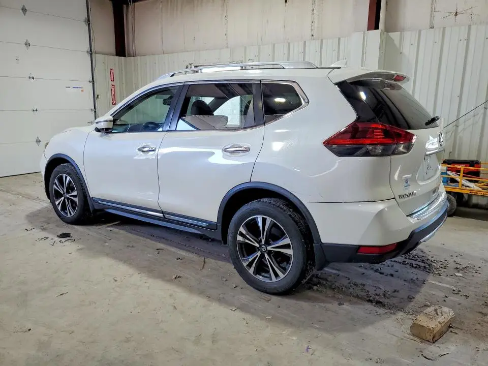 2017 NISSAN ROGUE SL  