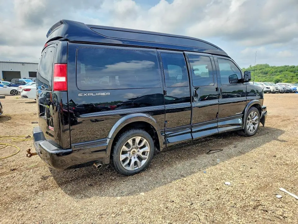 2022 GMC SAVANA G2500  