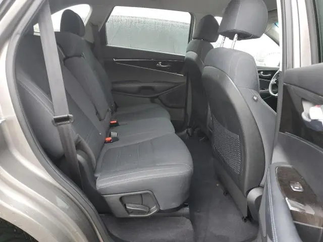 2018 KIA SORENTO LX  