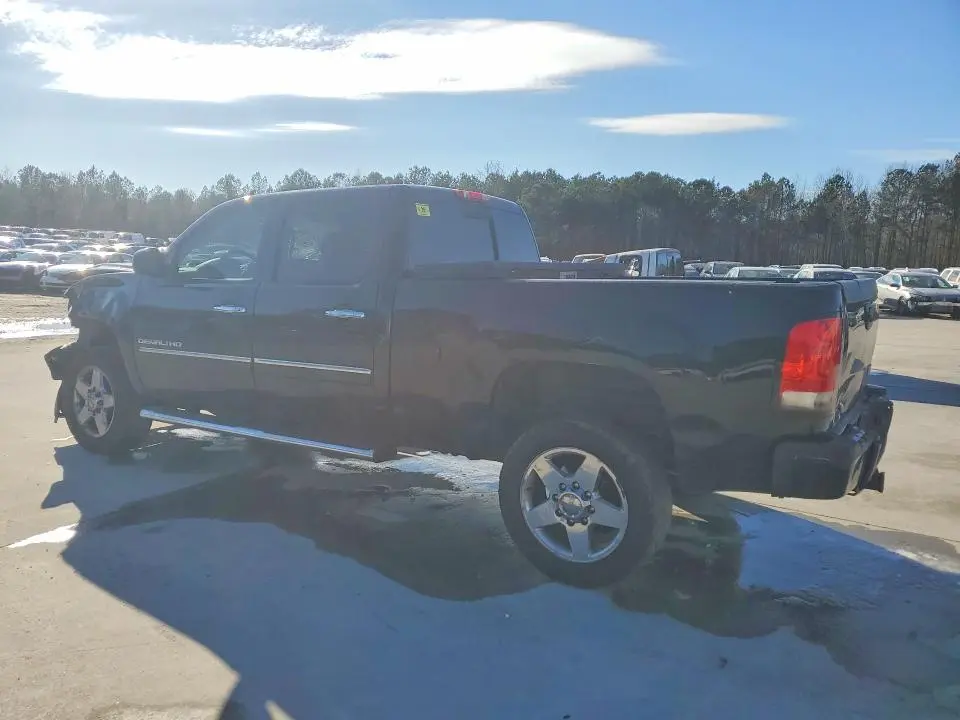 2011 GMC SIERRA K2500 DENALI  