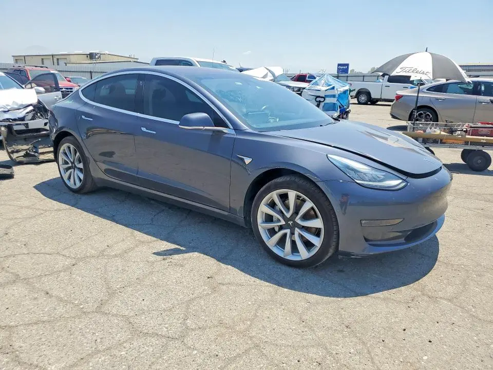 2018 TESLA MODEL 3   