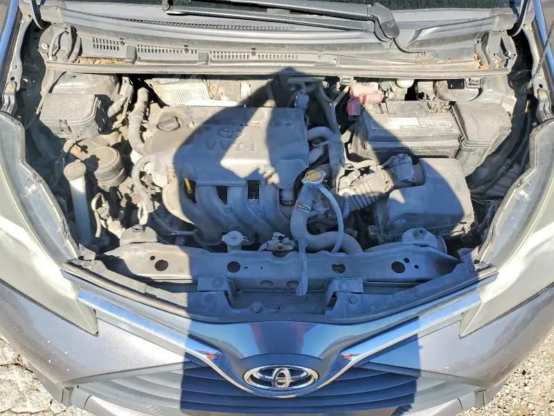 2015 TOYOTA YARIS 5-DOOR L  