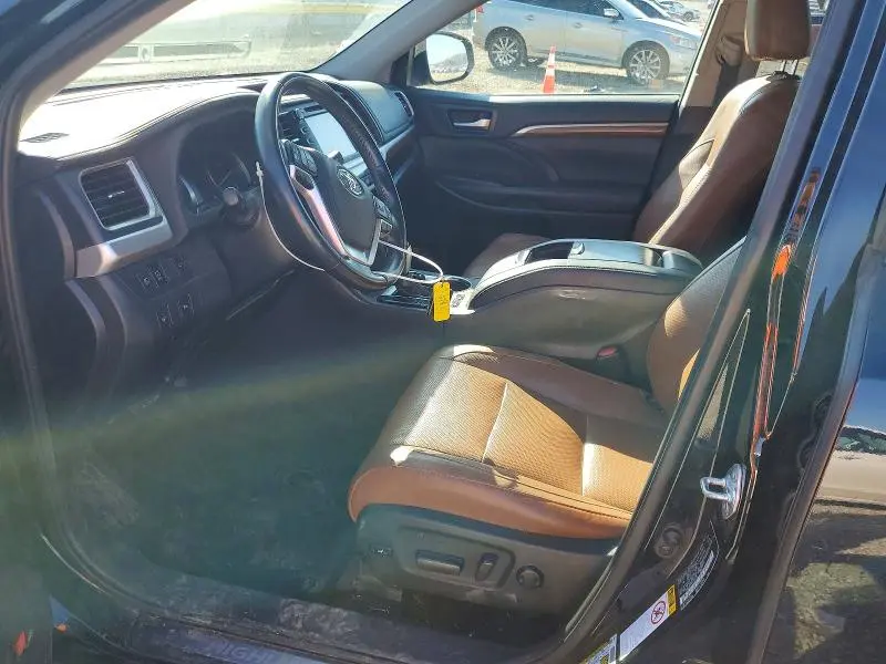 2019 TOYOTA HIGHLANDER LIMITED  