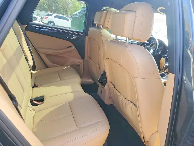 2018 PORSCHE MACAN S  