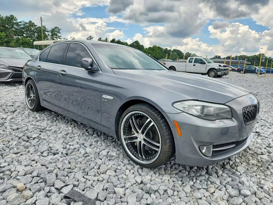 2012 BMW 550 XI  