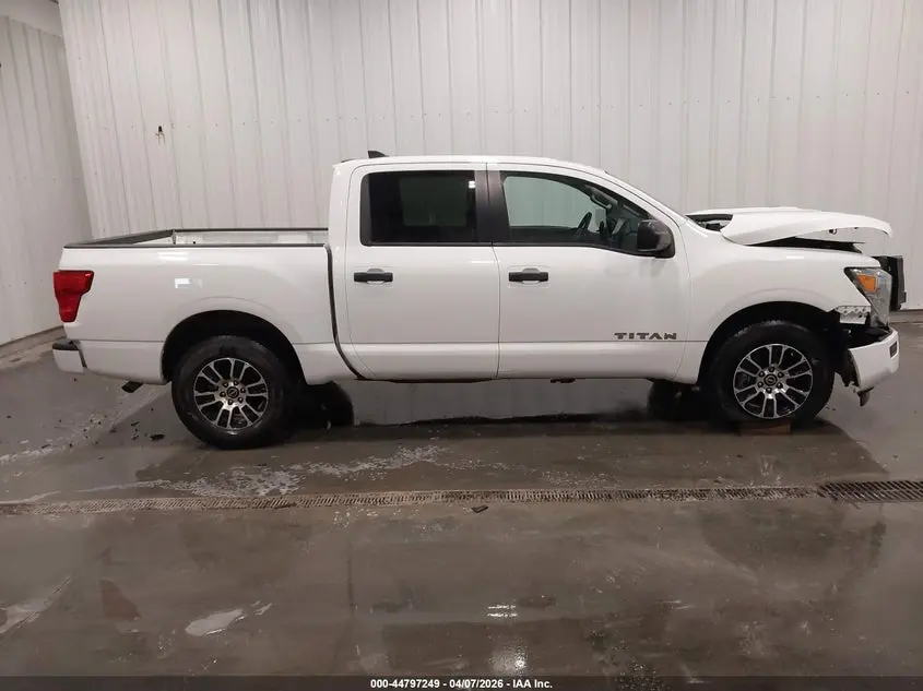2024 NISSAN TITAN SV 4X4