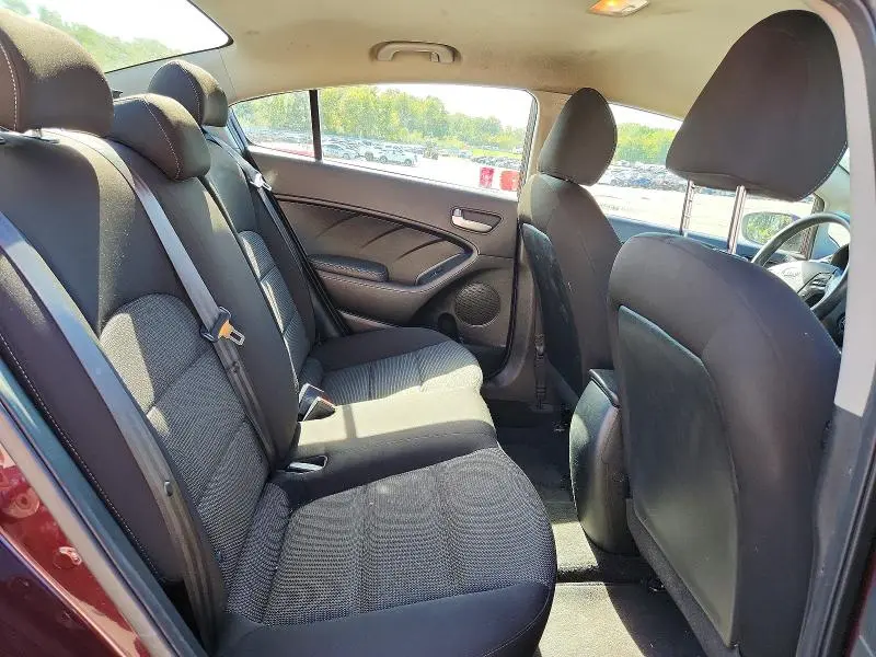 2018 KIA FORTE LX  
