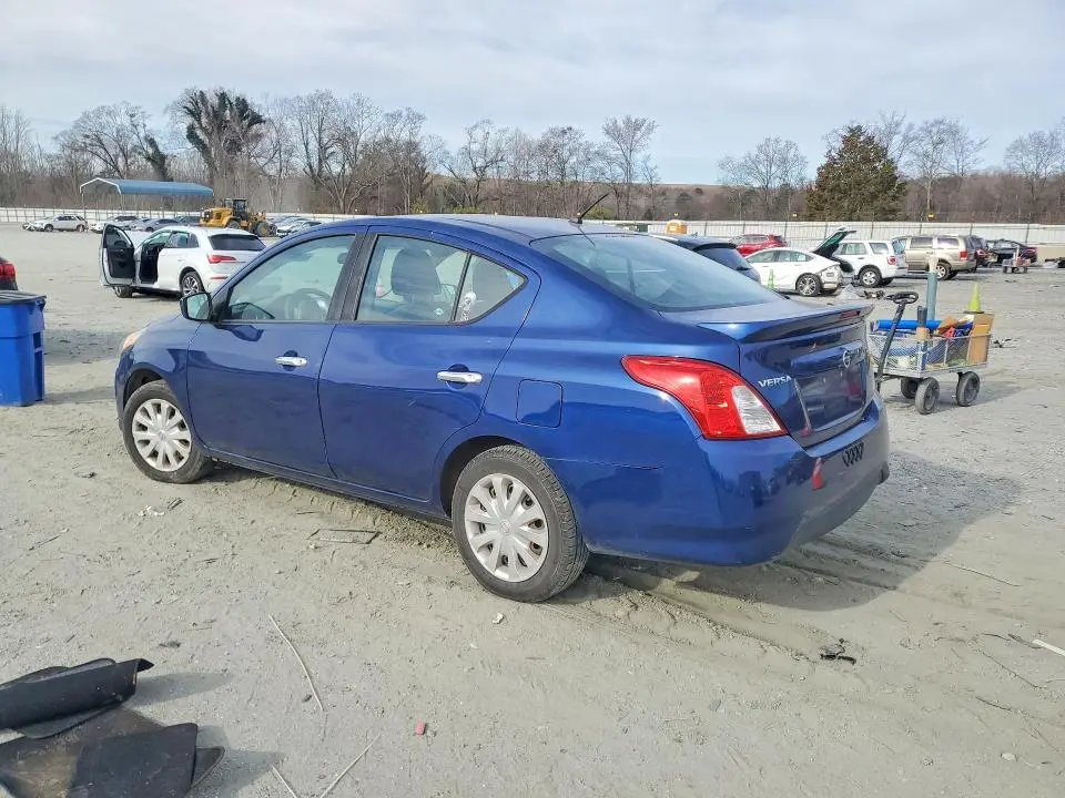 2018 NISSAN VERSA SV  