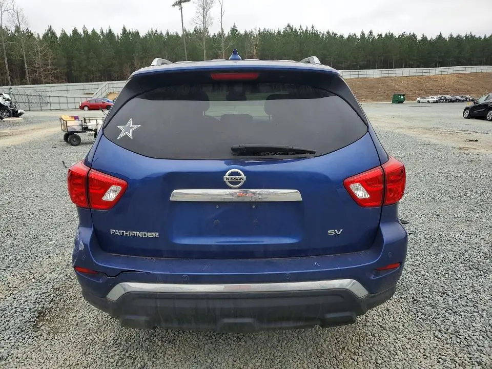 2019 NISSAN PATHFINDER SV  