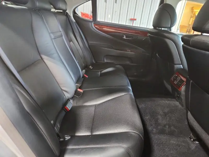 2011 LEXUS LS 460L  