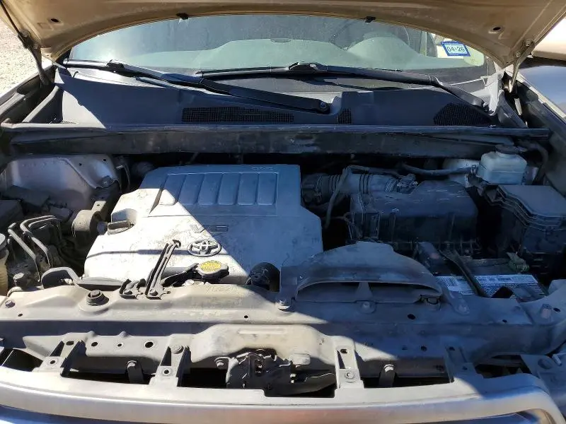 2010 TOYOTA HIGHLANDER SE  