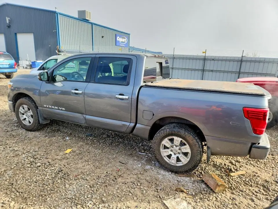 2018 NISSAN TITAN SV  
