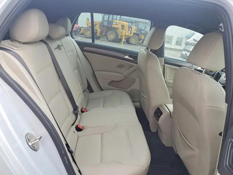 2018 VOLKSWAGEN E-GOLF SEL PREMIUM  