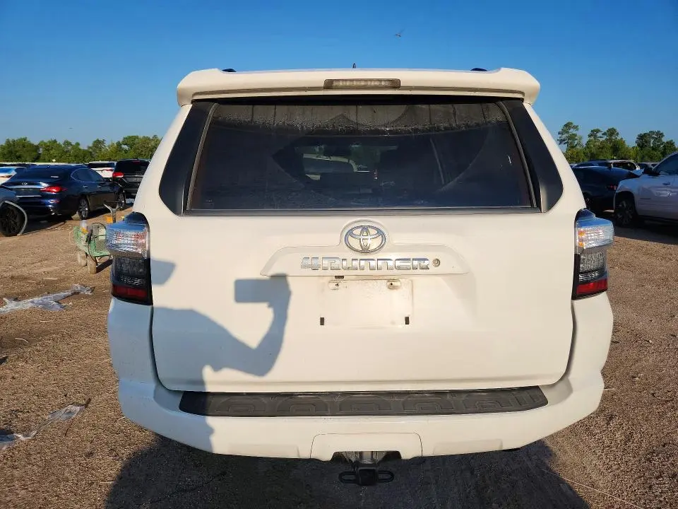 2019 TOYOTA 4RUNNER SR5  