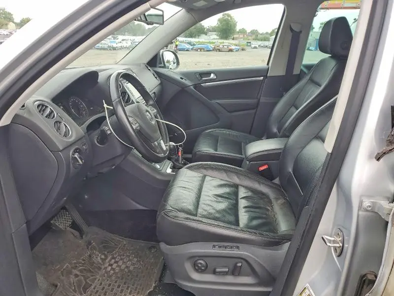 2012 VOLKSWAGEN TIGUAN S  