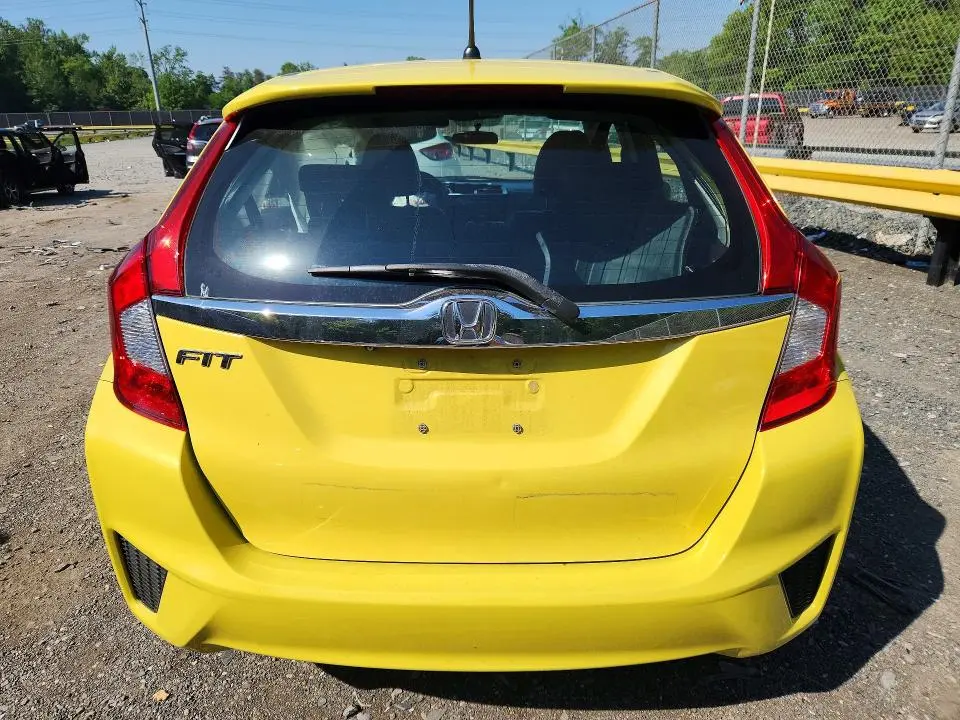2015 HONDA FIT   