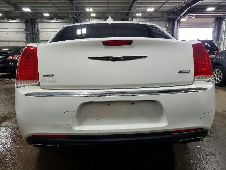 2017 CHRYSLER 300 LIMITED  