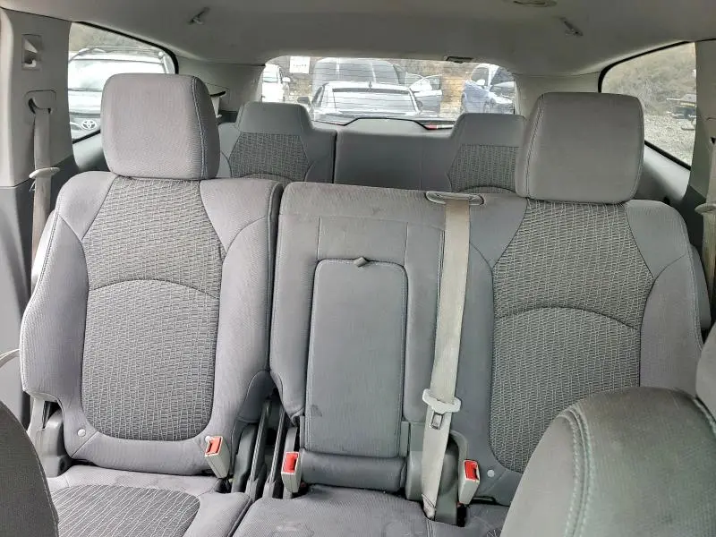 2015 CHEVROLET TRAVERSE LS  