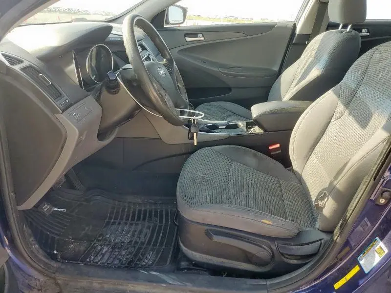 2011 HYUNDAI SONATA GLS  