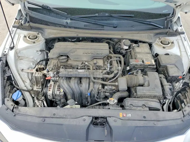2023 HYUNDAI ELANTRA SE  