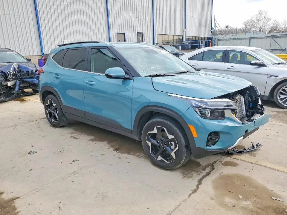 2025 KIA SELTOS EX  