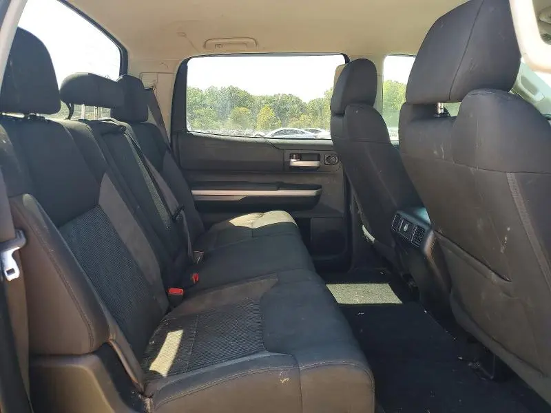 2015 TOYOTA TUNDRA CREWMAX SR5  
