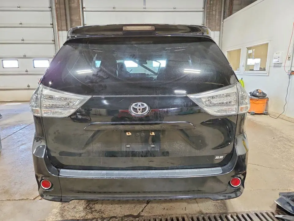 2011 TOYOTA SIENNA SPORT  
