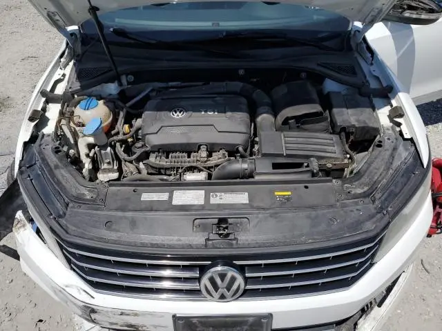 2017 VOLKSWAGEN PASSAT SE  