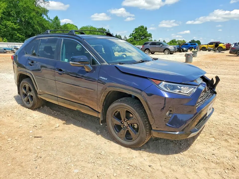 2021 TOYOTA RAV4 XSE  
