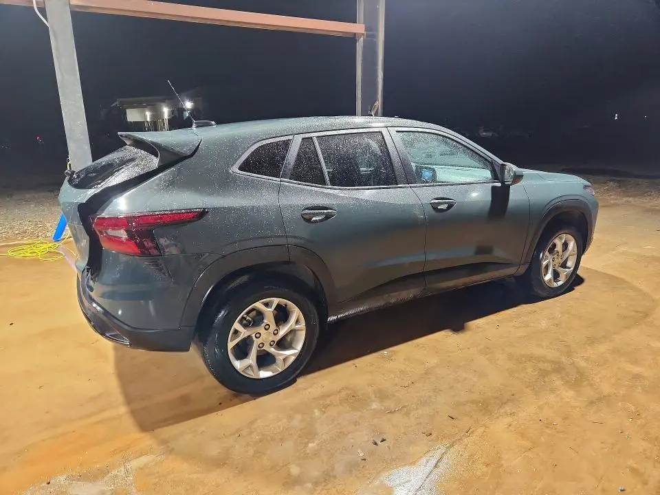 2025 CHEVROLET TRAX LS  