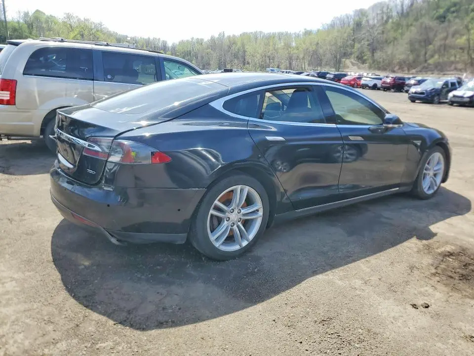 2015 TESLA MODEL S   