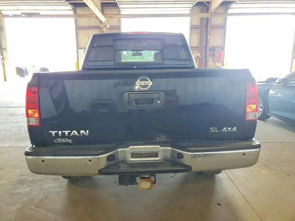 2014 NISSAN TITAN SL  