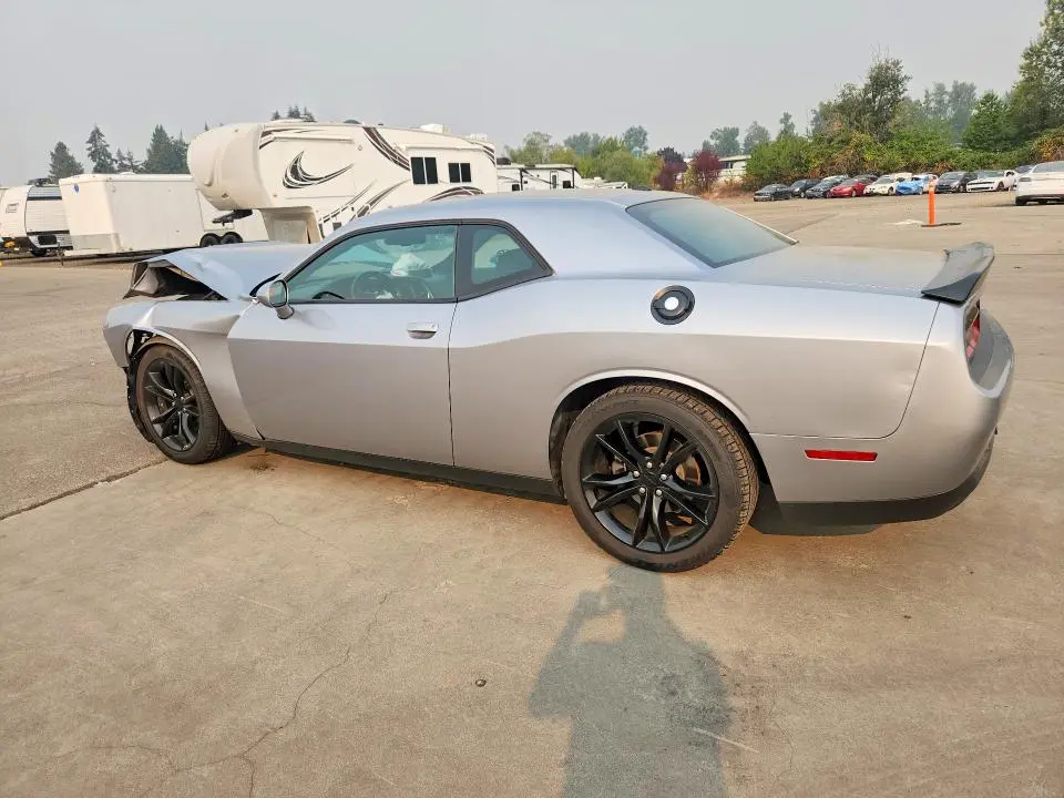 2016 DODGE CHALLENGER SXT  